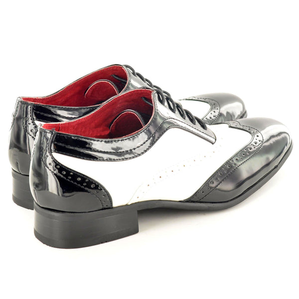 BROGUE PATENT LEATHER LINED SHOES IN BLACK AND WHITE