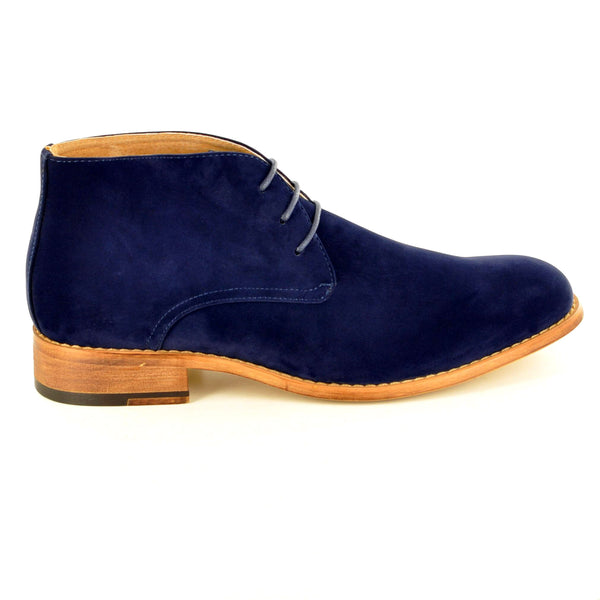 CASUAL CHUKKA BOOTS IN NAVY SUEDE