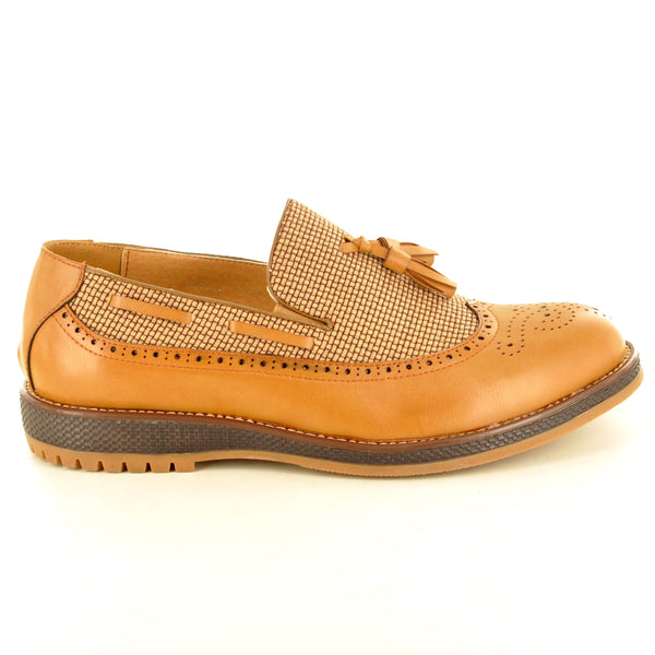 TWO-TONE TASSEL BROGUE LOAFERS IN BROWN